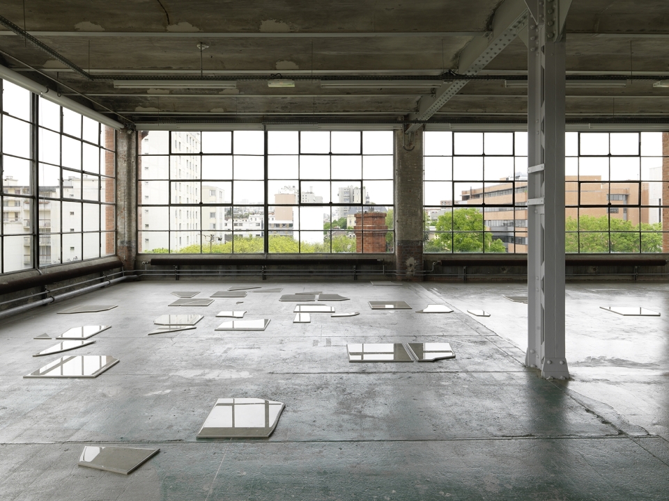 LE CRÉDAC — Dolphin Dandelion, Nina Canell