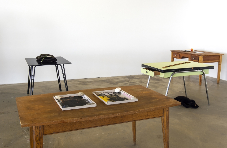 LE CRÉDAC — La vie des tables, Exposition collective