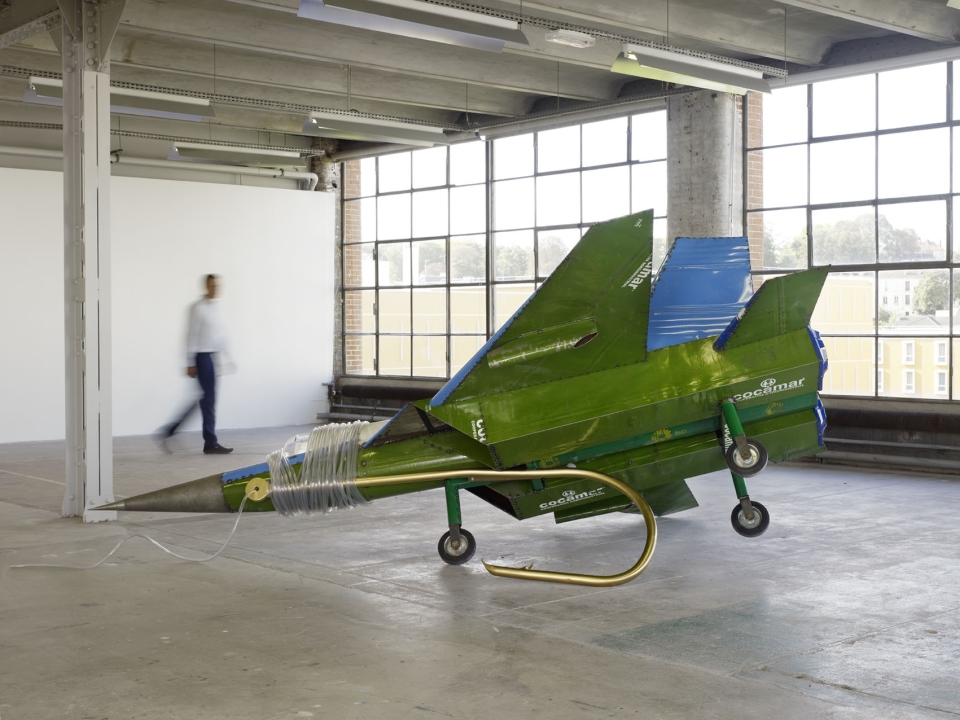 LE CRÉDAC — More Cheeks Than Slaps, Mircea Cantor